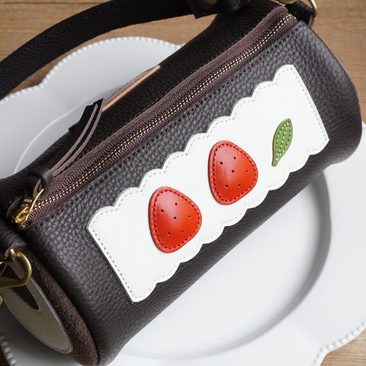 「抽選販売」Rolo（ロロ）｜チョコロールケーキ